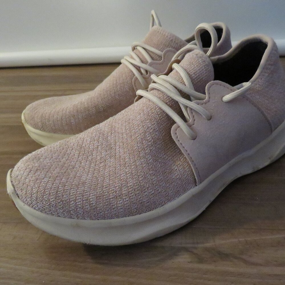 VESSI Everyday Classic Sneaker Athletic Shoes in Classic Blush - Women's Sz 8 - Picture 2 of 13